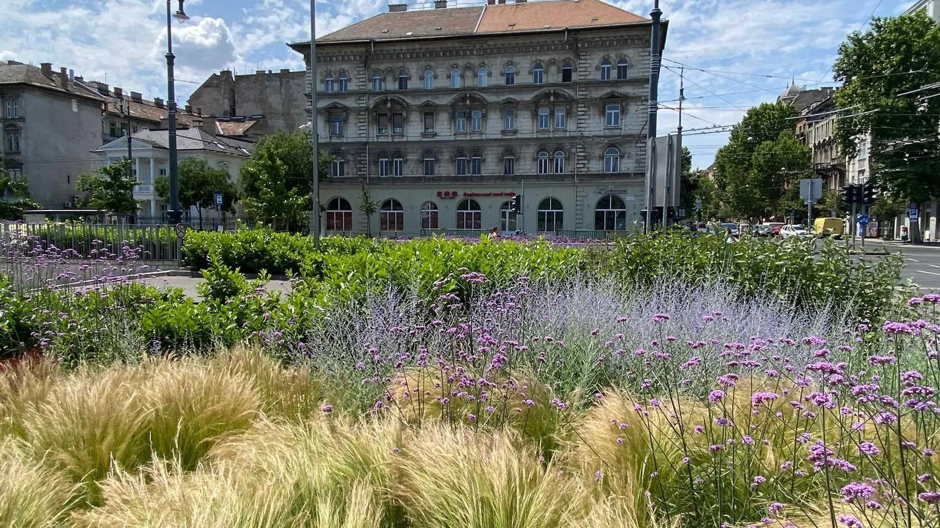Zene Family Apartment Budapeste Hungria